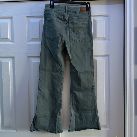 American Eagle High Rise Flare Jeans!! - Picture 3 of 10